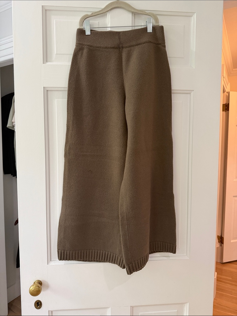 LESET Knit sweat pants in Taupe Brown